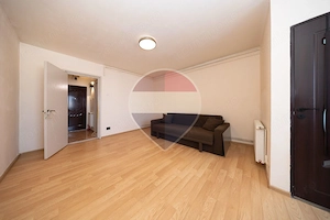 Garsoniera Astra -  Balcon, zona linistita, Astra! - imagine 5