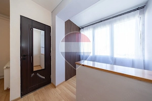 Garsoniera Astra -  Balcon, zona linistita, Astra! - imagine 2