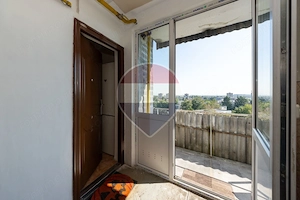 Garsoniera Astra -  Balcon, zona linistita, Astra! - imagine 12