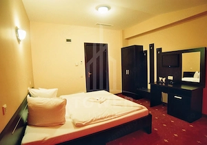Fostul Hotel Rin - Miercurea Sibiului - imagine 14