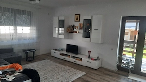 Vânzare apartament 2 camere direct proprietar - imagine 2