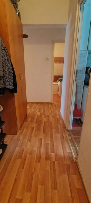 Proprietar, vând apartament cu 2 camere, decomandat 