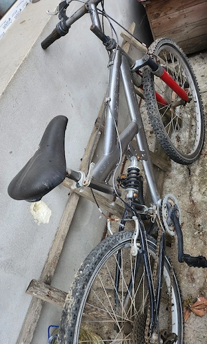 Vand bicicleta cadru aluminiu, folosita, in Timisoara