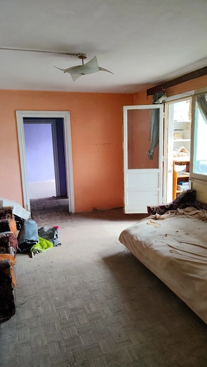 Apartament 2 camere 56 mp Orsova Mehedinti str Portile de Fier 1 central de renovat - imagine 7