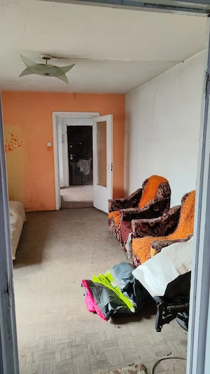 Apartament 2 camere 56 mp Orsova Mehedinti str Portile de Fier 1 central de renovat - imagine 6