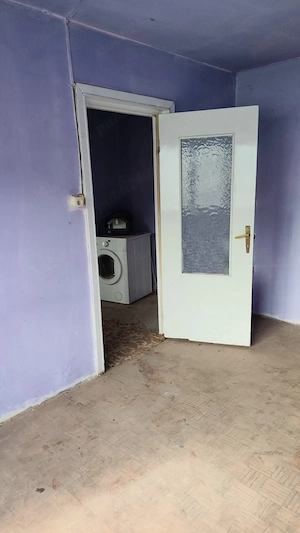 Apartament 2 camere 56 mp Orsova Mehedinti str Portile de Fier 1 central de renovat - imagine 4