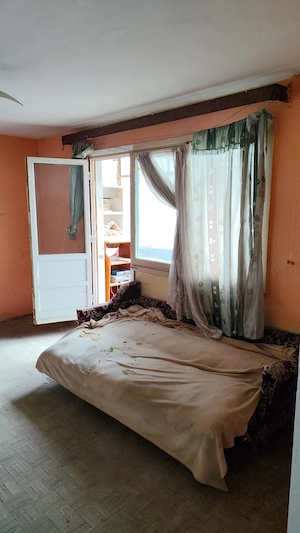 Apartament 2 camere 56 mp Orsova Mehedinti str Portile de Fier 1 central de renovat - imagine 8