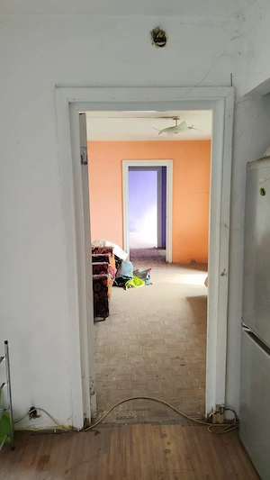 Apartament 2 camere 56 mp Orsova Mehedinti str Portile de Fier 1 central de renovat - imagine 14