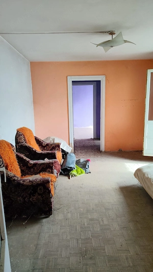 Apartament 2 camere 56 mp Orsova Mehedinti str Portile de Fier 1 central de renovat - imagine 13