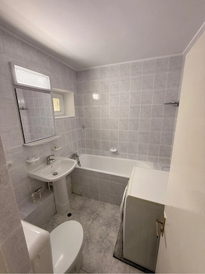 Apartament 3 camere de inchiriat - imagine 2