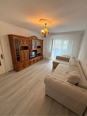 Apartament 3 camere de inchiriat