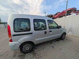 Renault Kangoo spațioasă  - imagine 2