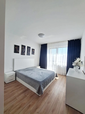 Închierez apartament 2 camere, zona Tomis Nord - imagine 4