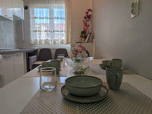 Inchiriere Apartament 3 camere semidecomandat, 60 mp, Eroilor - imagine 2