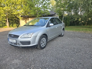 Ford Focus 2007 luna 11-Sedan  1600 benz 110Cp Euro 4-Provenienta RO -156000KM!Pret 1800 Euro - imagine 3