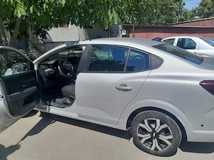 Dacia Logan Prestige TCe 90 - imagine 3