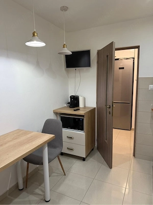 Apartament 2 camere,etaj 1,Zona Rotonda(vis-a-vis de McDonalds) - imagine 6