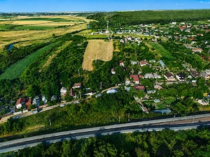 Teren intravilan 2.253 mp în Comana   panoramă superbă, apus peste localitate, aproape de București - imagine 5