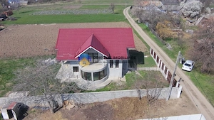 Casa noua din 2023 comuna Girov - localitatea Gura Vaii - imagine 6
