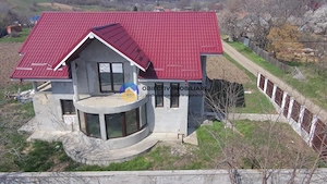 Casa noua din 2023 comuna Girov - localitatea Gura Vaii - imagine 5