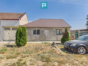 Casă cu teren de 2.134 mp în Sântana | 5 camere
