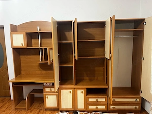 Mobilă sufragerie completă   bibliotecă + dulapuri + birou, stare foarte bună