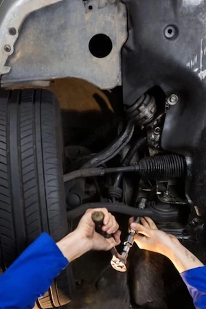Angajezi mecanic auto cu experiență sau ajutor mecanic  - imagine 2