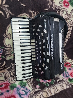 Vând acordeon italian stradella  - imagine 5