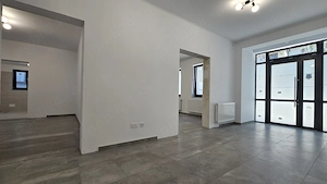 Proprietar , închiriez Spațiu de Birouri , Unirii -Budapesta, stradal , parcare - imagine 3