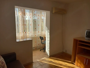 Proprietar, zona Aradului, 2 camere decomandat, 51 mp utili plus 7 mp balcon, centrala proprie, usca - imagine 4