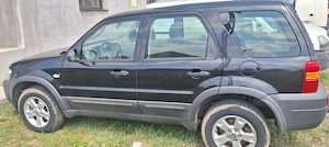 Vând Ford Maveric cu motorul de 2.3 benzină defect  - imagine 3