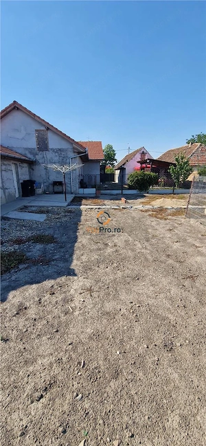 Doua Case In Curte  Cenei La 28 Km De Timisoara - imagine 9