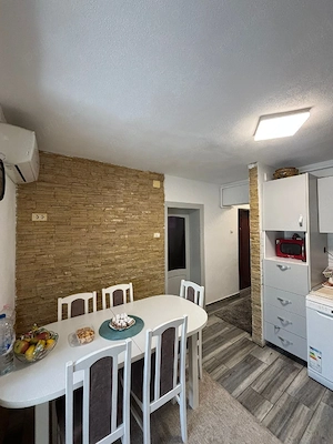 Apartament 2 camere de vânzare   Zonă centrală, Curtici - imagine 2