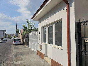 Proprietate premium pentru birouri   sediu firmă   2 corpuri, curte, 3 parcări