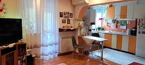 Apartament cu 2 camere CENTRU etajul 1 cu balcon si boxa 