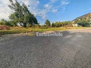 Teren intravilan 1.600 mp Mioveni – Zona Pruni