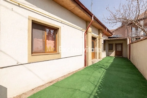 Casa cu potential/ zona Sf Vineri/ 126 mp teren/ Regim urbanistic avantajos - imagine 9