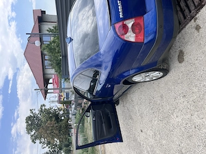 Vand volkswagen passat 1.6 benzina an 2004