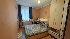 Apartament de 2 camere et.1 zona Piață Razboeni - imagine 2