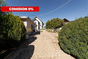 Casa visurilor cu 4000 mp livada roditoare si gradina Darmanesti-Arges - imagine 3