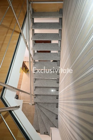 Eremia - Apartament 3 camere + studio | Scara interioara! - imagine 12