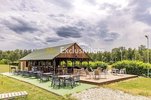 AFACERE FUNCTIONALA - MOTEL, PARCARE TIRURI, CAMPING cu piscina si lacuri - imagine 7