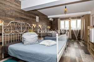 AFACERE FUNCTIONALA - MOTEL, PARCARE TIRURI, CAMPING cu piscina si lacuri - imagine 5