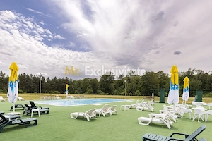 AFACERE FUNCTIONALA - MOTEL, PARCARE TIRURI, CAMPING cu piscina si lacuri - imagine 2
