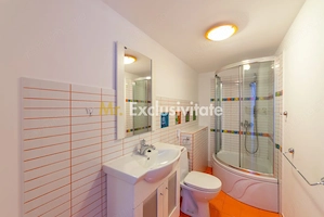 Apartament pe 2 nivele -  6 camere Gavana 3 + 309 mp curte proprie - imagine 15