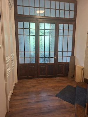 Universitate Piata Rosetti 2 camere parter in vila ideal birou parcare in curte         curte  - imagine 2