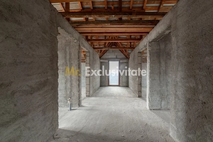 Casa sptioasa cu potential real in Maracineni la 5 pasi de Pitesti-Arges! - imagine 11