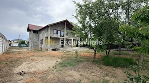 Casa sptioasa cu potential real in Maracineni la 5 pasi de Pitesti-Arges! - imagine 14