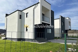 Casă cu 4 camere în Micești la 10 min de Pitesti si 5 min de Mioveni-Arges!