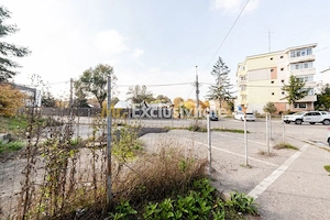 Teren stradal pe colț - Ideal afacere - front stradal mare - imagine 10